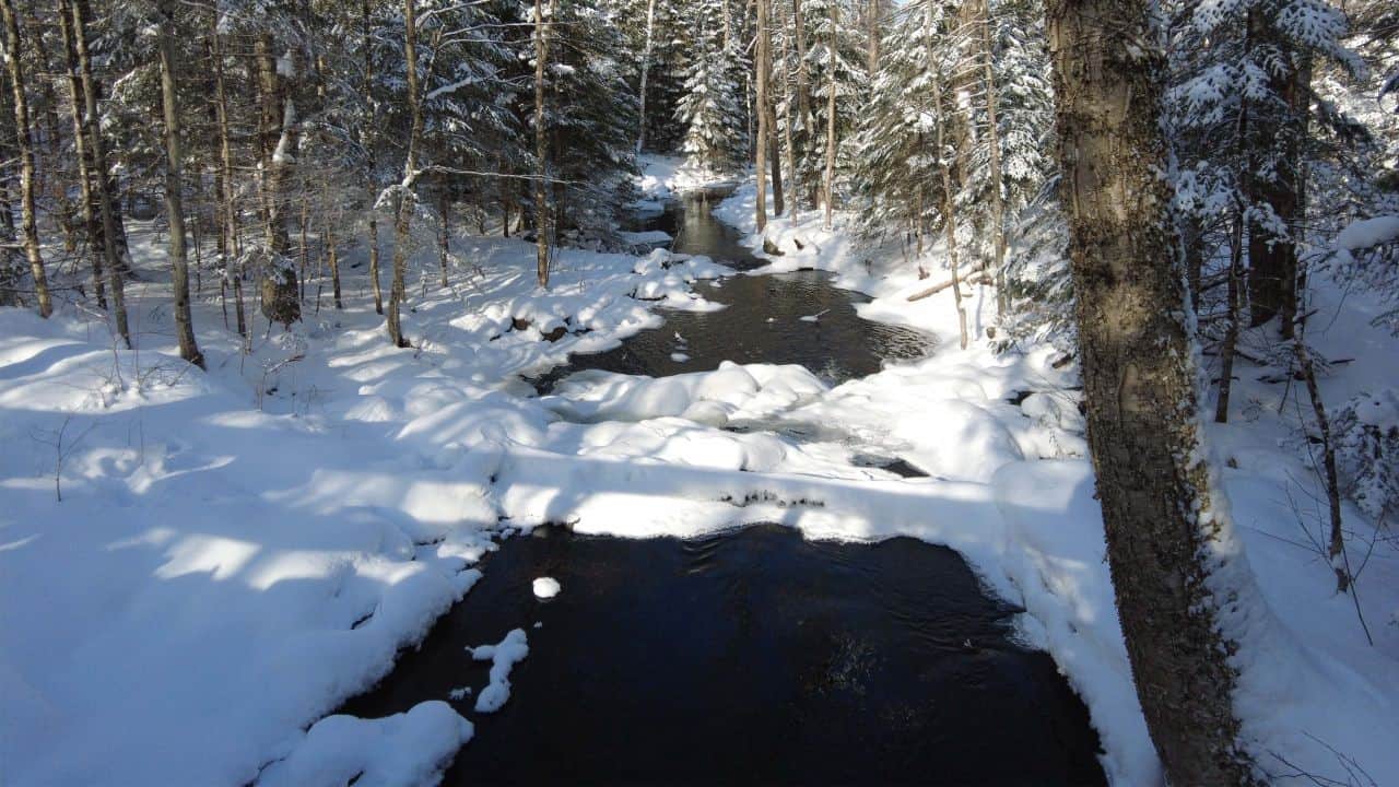 The river never freezes in winter at Silent Lake Provincial Park