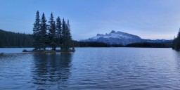 Fall hiking in Banff National Park